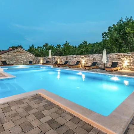 Tatil Evi Amazing In Perusic Donji Dusic