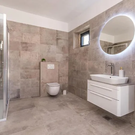 Lovely In Perusic Donji With Wifi Dusic