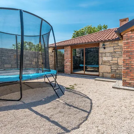 Lovely In Perusic Donji With Wifi Holiday home Dusic
